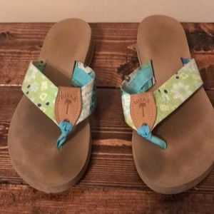 Eliza B flip flops blue/green pattern